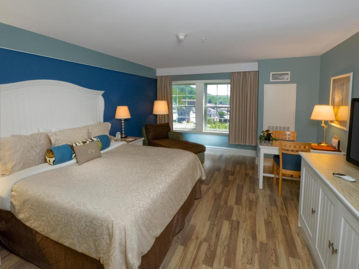 Watkins Glen Harbor Hotel Bagian luar foto
