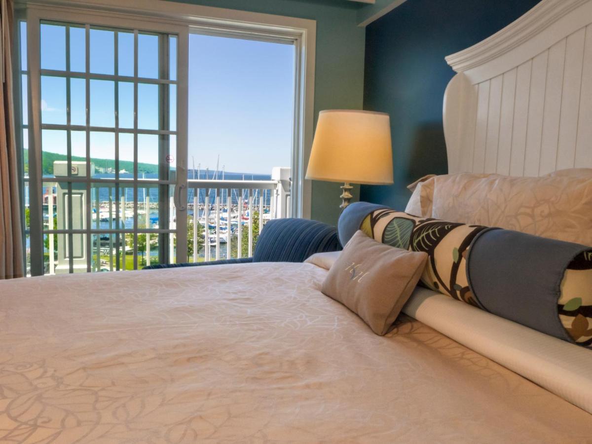 Watkins Glen Harbor Hotel Bagian luar foto