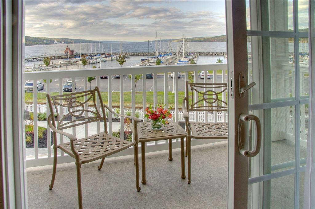 Watkins Glen Harbor Hotel Ruang foto