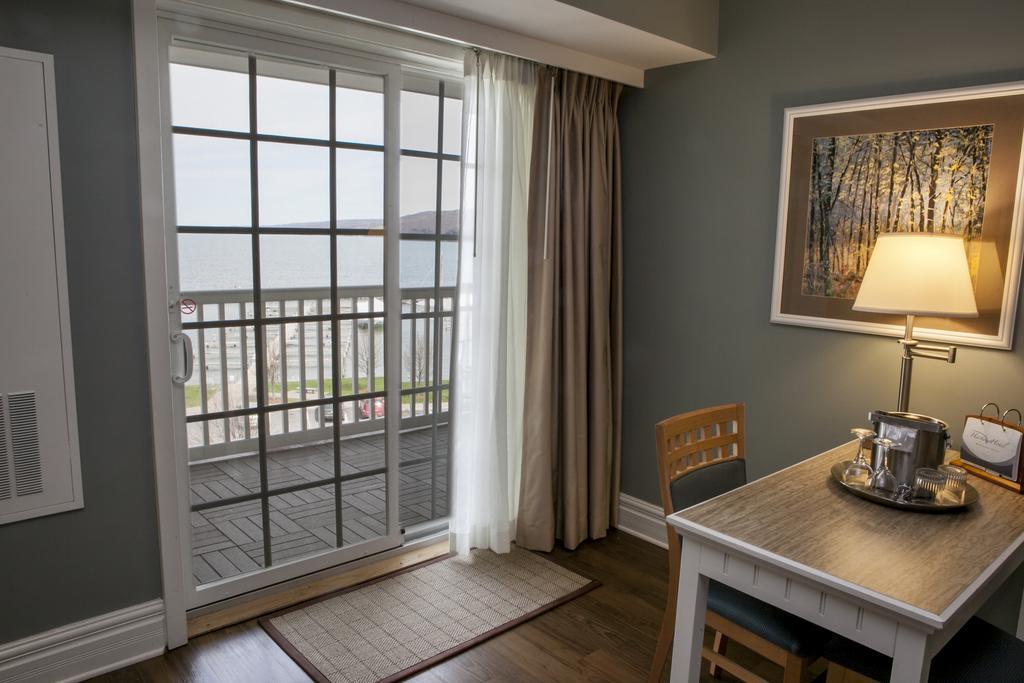 Watkins Glen Harbor Hotel Bagian luar foto