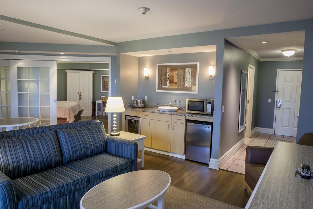 Watkins Glen Harbor Hotel Bagian luar foto