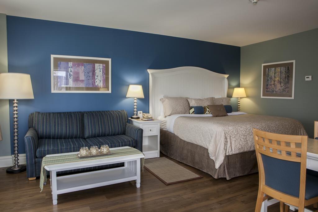 Watkins Glen Harbor Hotel Bagian luar foto